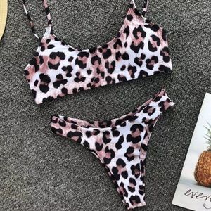 NWT NEW ⭐️ Leopard Bikini Strappy Padded Bra Small